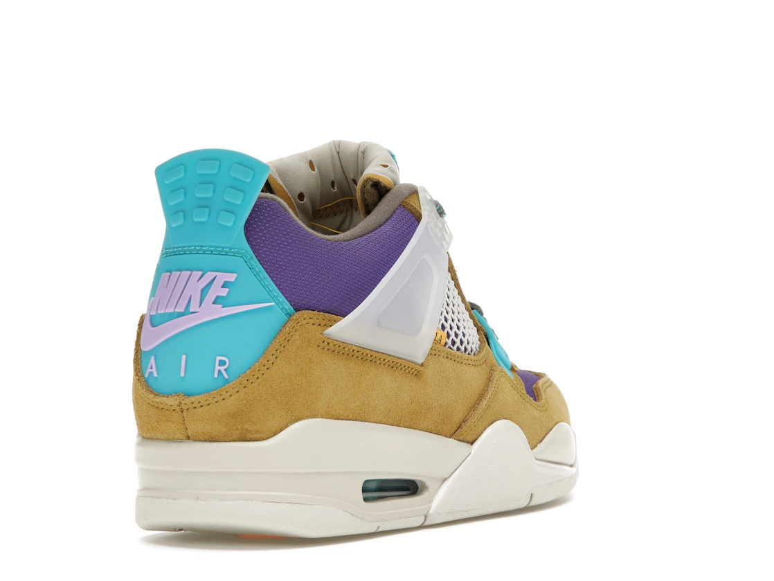 Vue 31 de Jordan 4 Retro SP 30th Anniversary Union Desert Moss