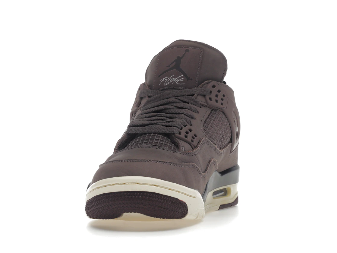 Vue 12 de Jordan 4 Retro SP A Ma Maniére Violet Ore