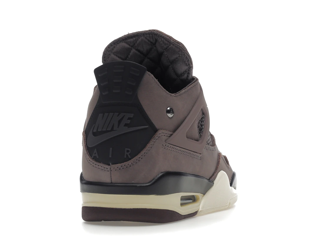 Vue 30 de Jordan 4 Retro SP A Ma Maniére Violet Ore