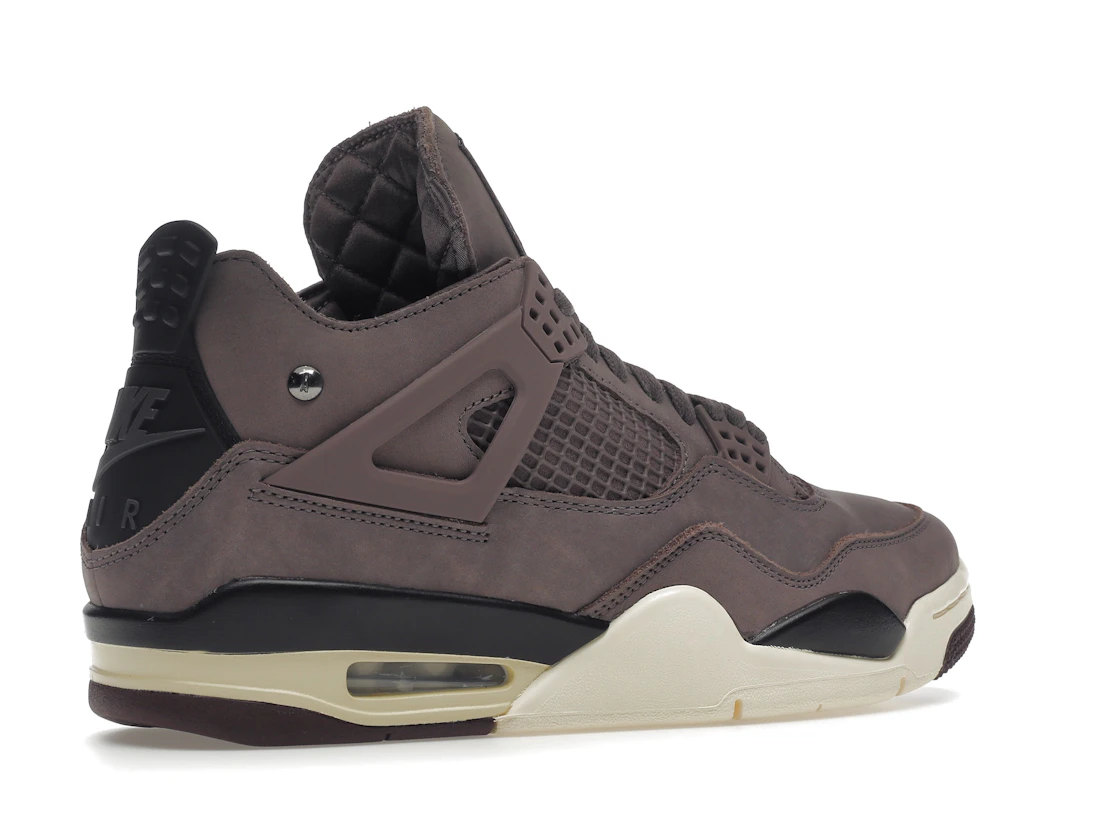 Vue 34 de Jordan 4 Retro SP A Ma Maniére Violet Ore
