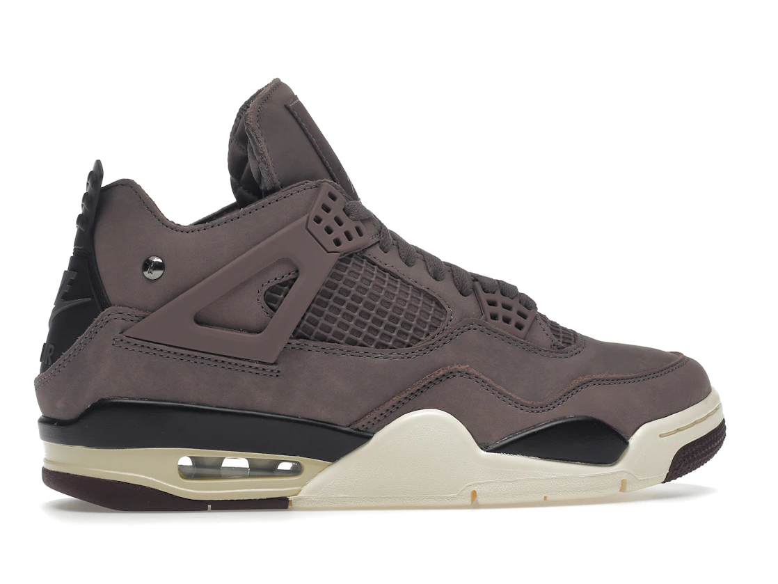 Vue 36 de Jordan 4 Retro SP A Ma Maniére Violet Ore