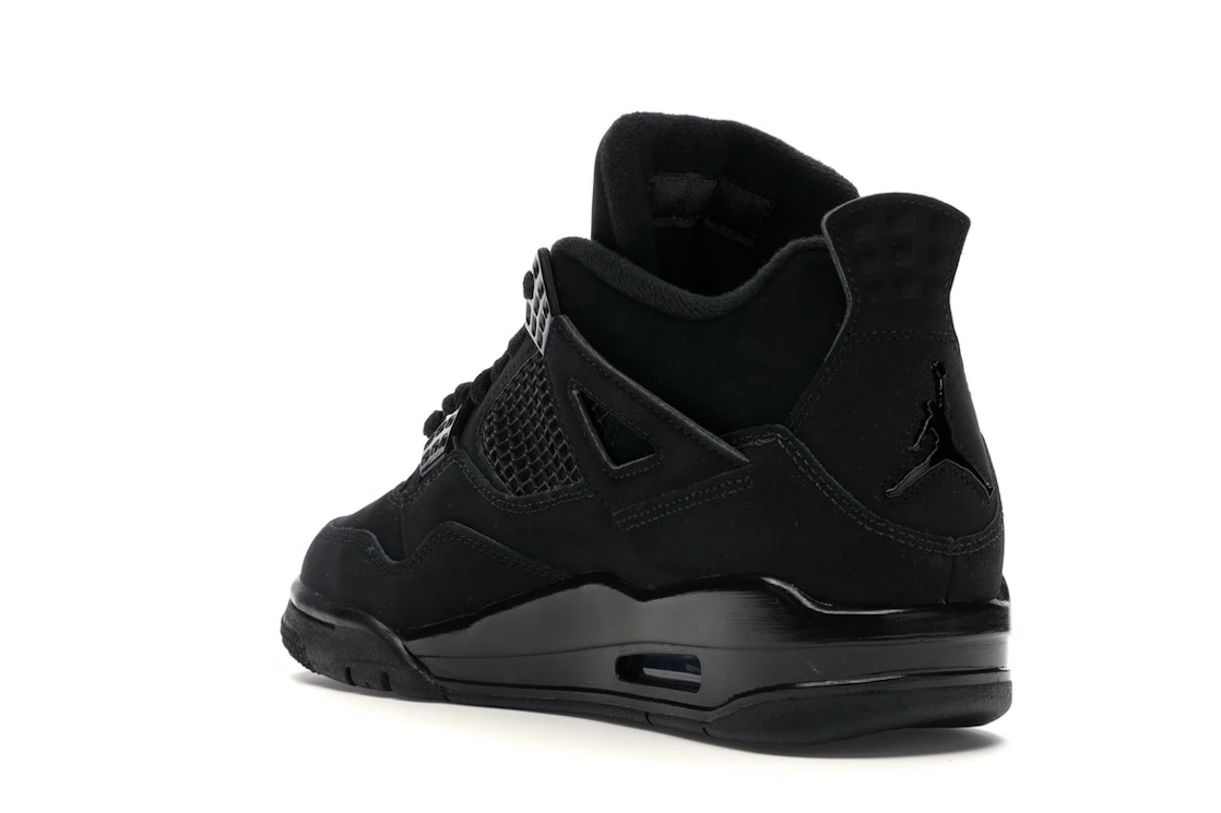 Vue 24 de Jordan 4 Retro Black Cat (2020)