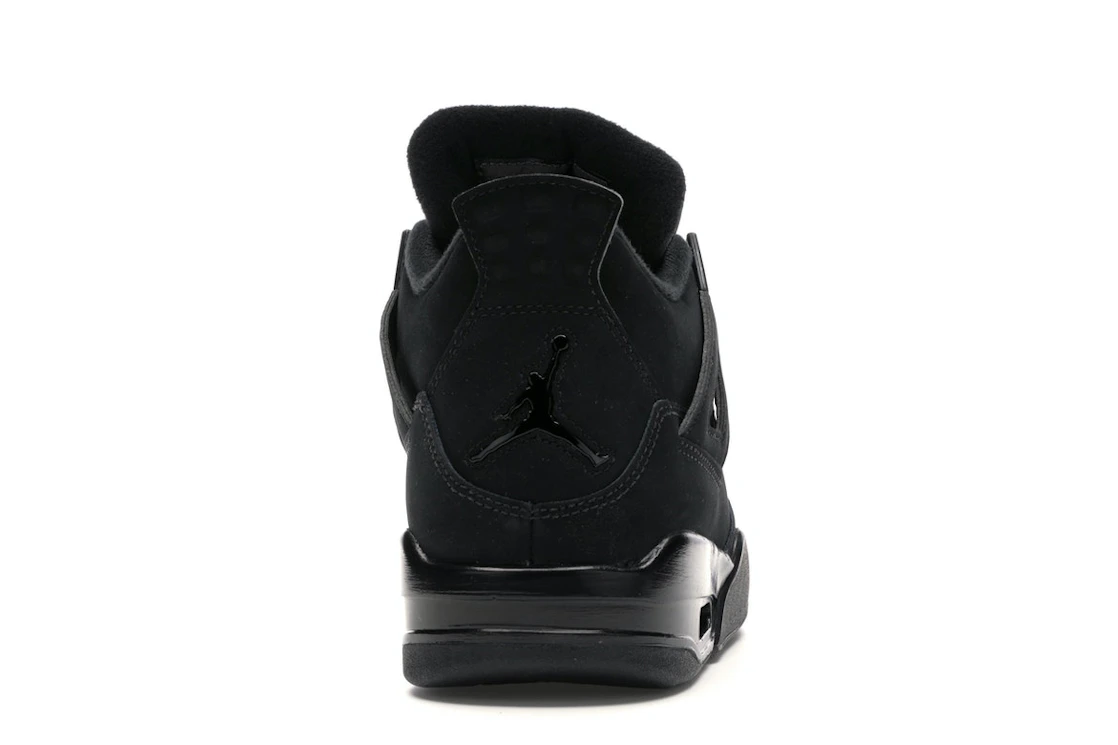 Vue 28 de Jordan 4 Retro Black Cat (2020)