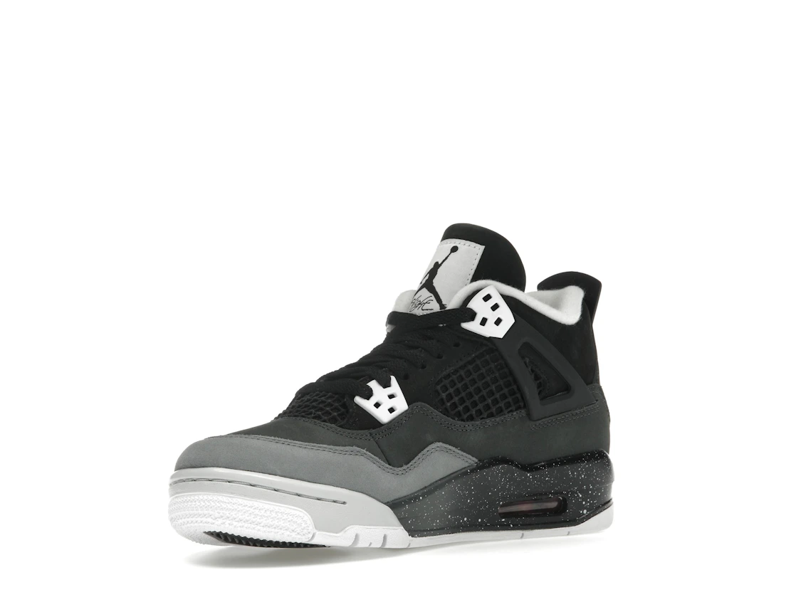 Vue 15 de Jordan 4 Retro Fear (2024) (GS)