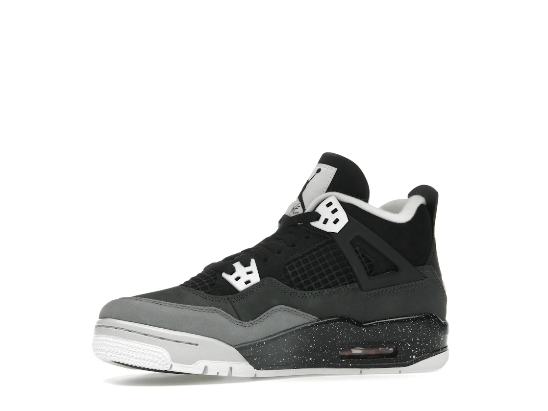 Vue 17 de Jordan 4 Retro Fear (2024) (GS)