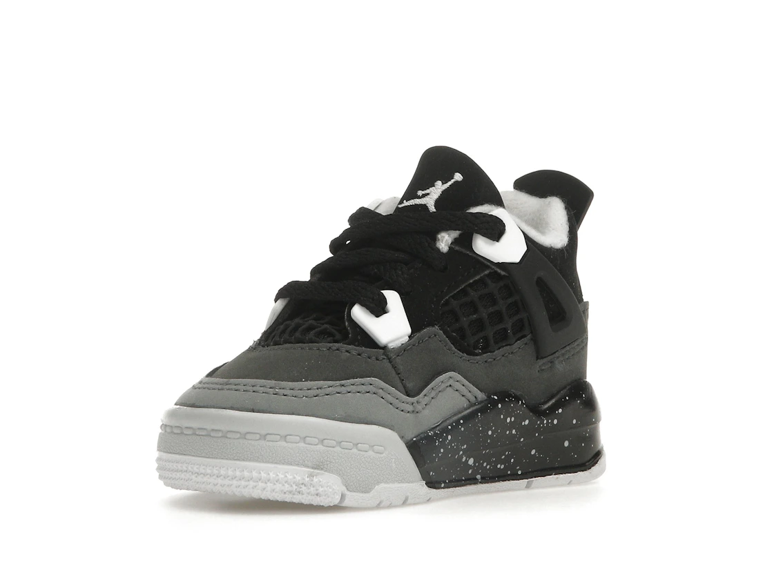 Vue 15 de Jordan 4 Retro Fear (2024) (TD)