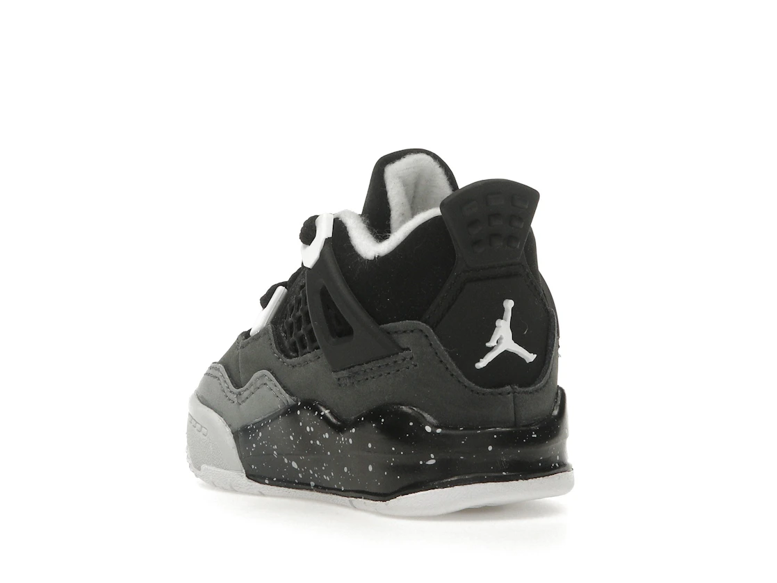 Vue 25 de Jordan 4 Retro Fear (2024) (TD)