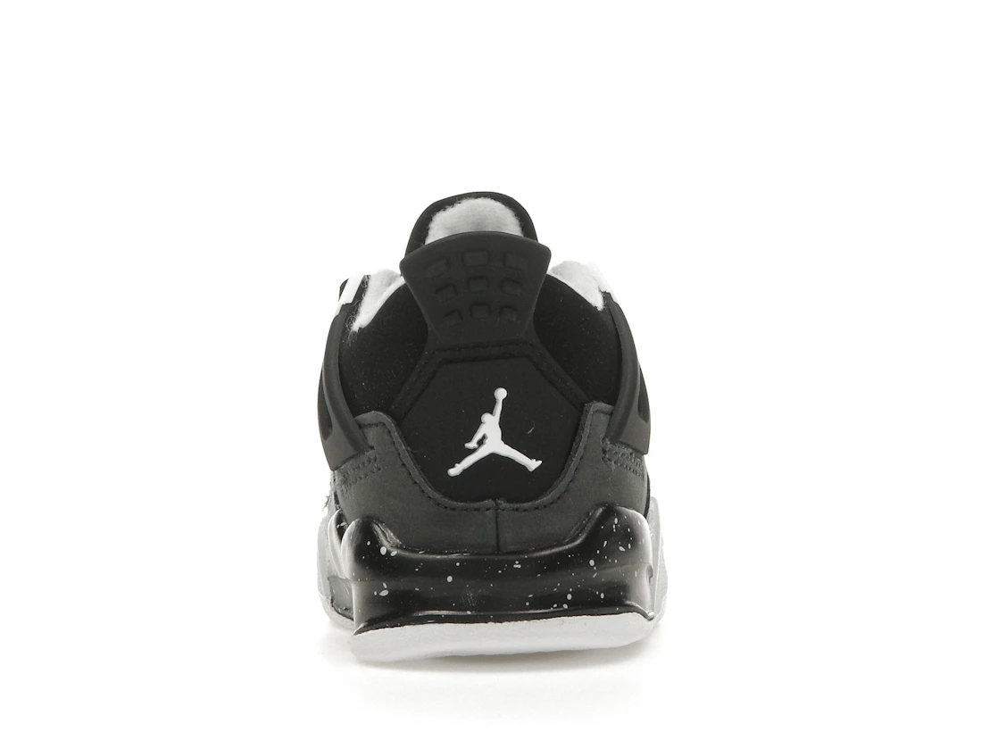 Vue 28 de Jordan 4 Retro Fear (2024) (TD)