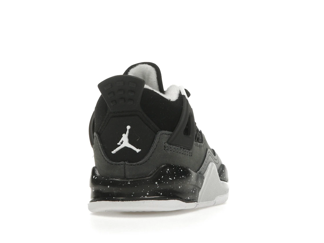 Vue 30 de Jordan 4 Retro Fear (2024) (TD)