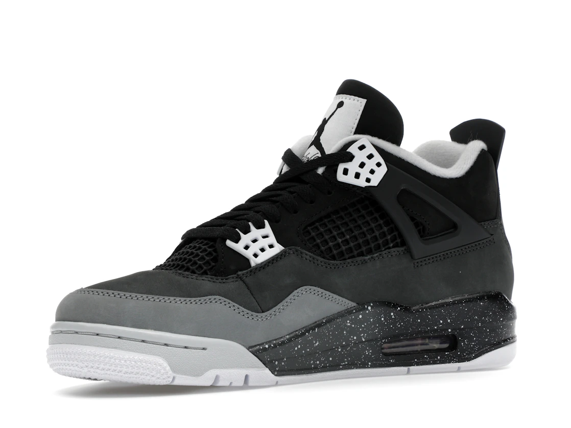 Vue 16 de Jordan 4 Retro Fear (2024)
