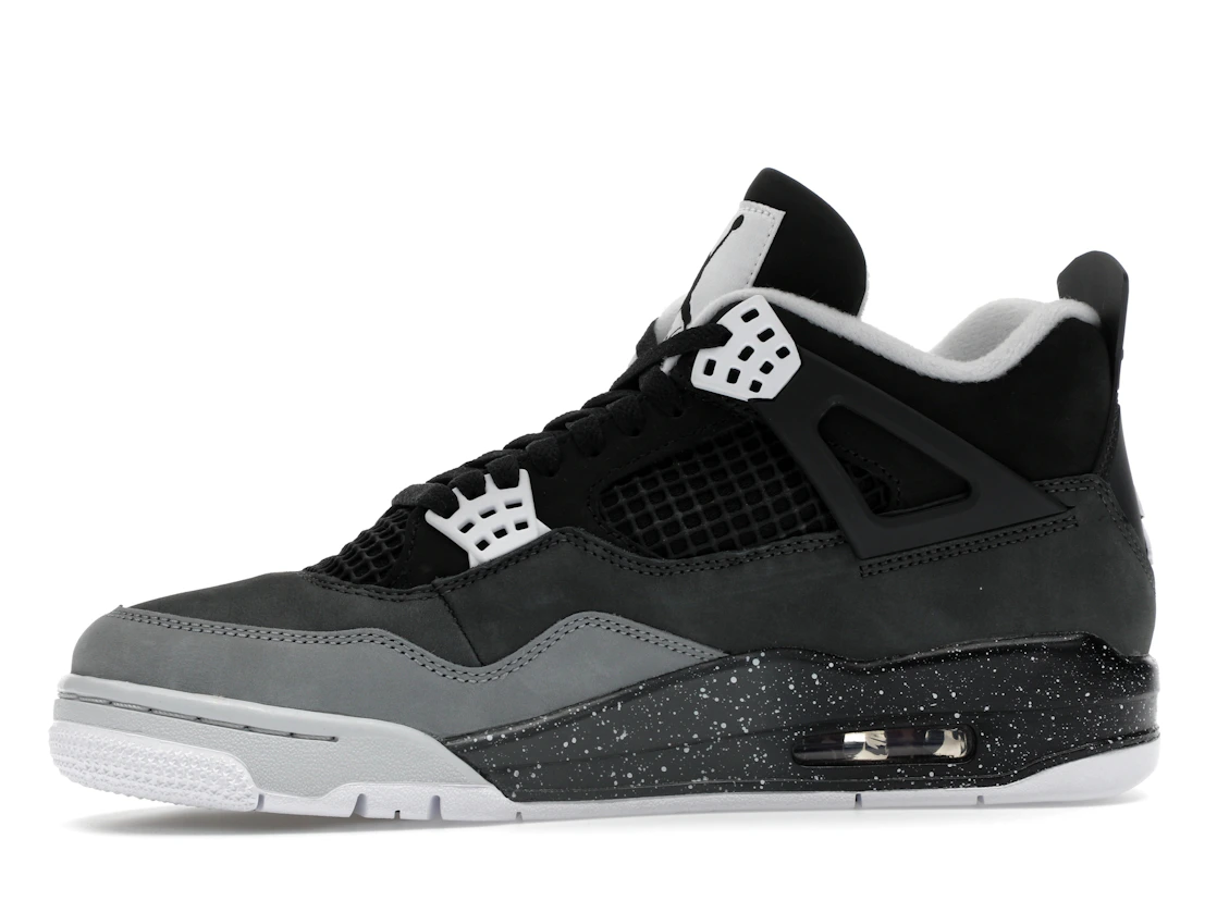 Vue 18 de Jordan 4 Retro Fear (2024)