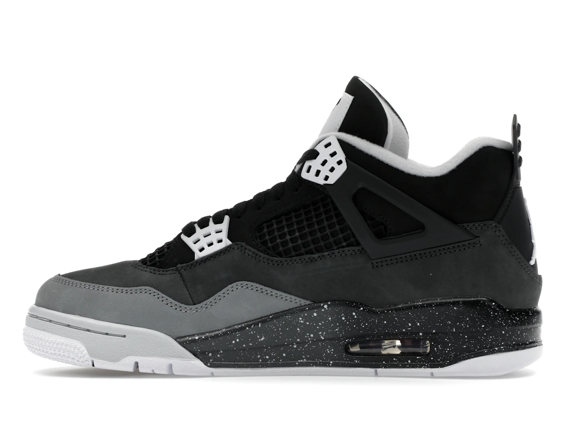 Vue 20 de Jordan 4 Retro Fear (2024)