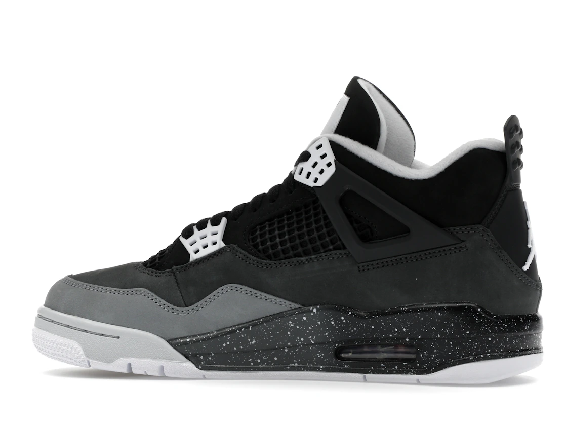 Vue 21 de Jordan 4 Retro Fear (2024)