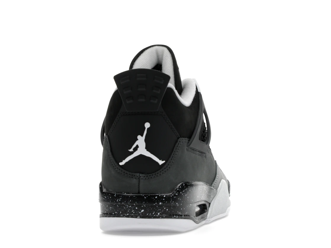 Vue 29 de Jordan 4 Retro Fear (2024)