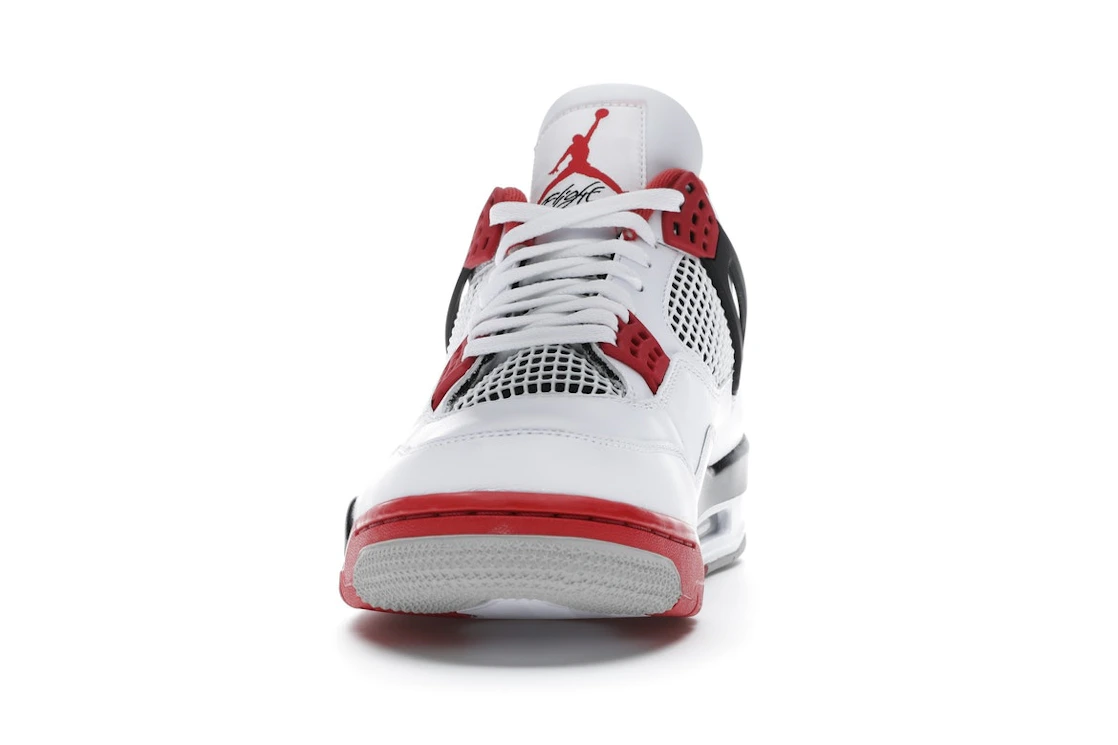 Vue 11 de Jordan 4 Retro Fire Red (2020)