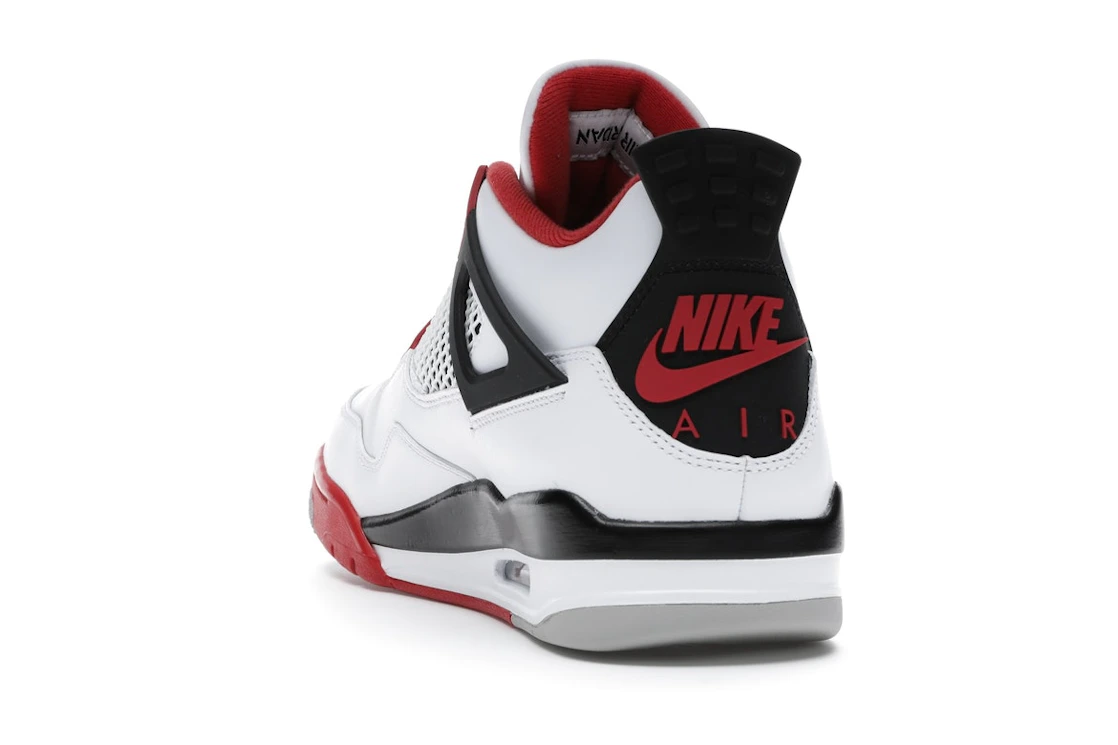Vue 26 de Jordan 4 Retro Fire Red (2020)