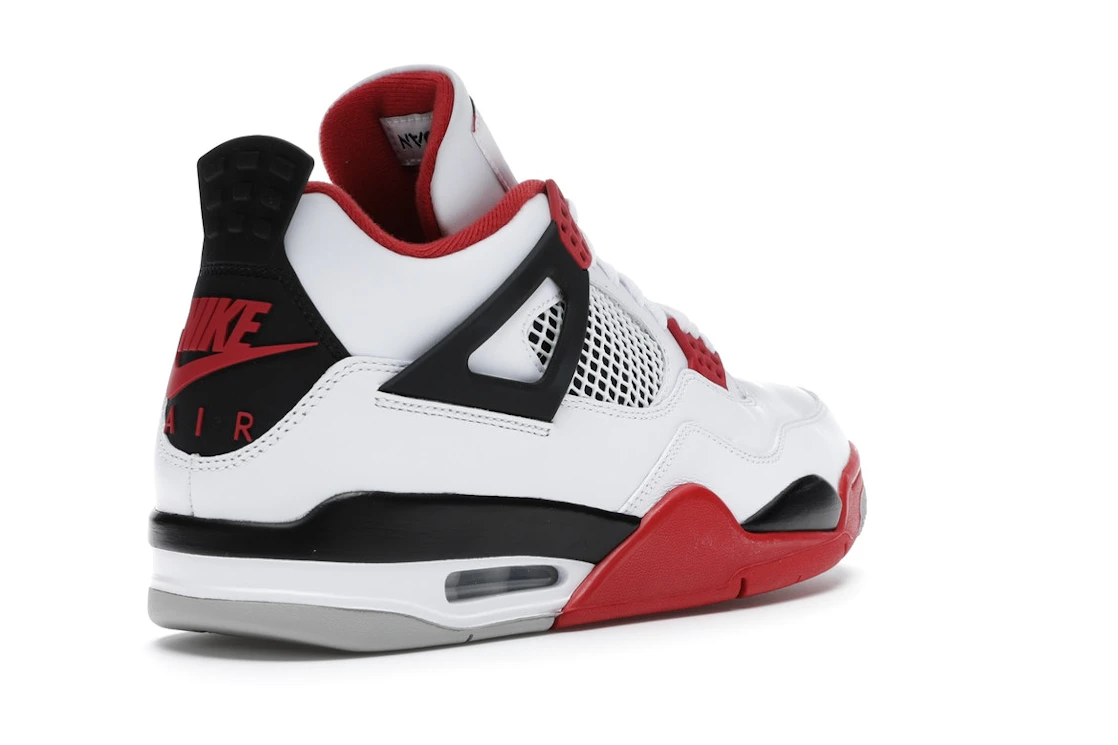 Vue 32 de Jordan 4 Retro Fire Red (2020)