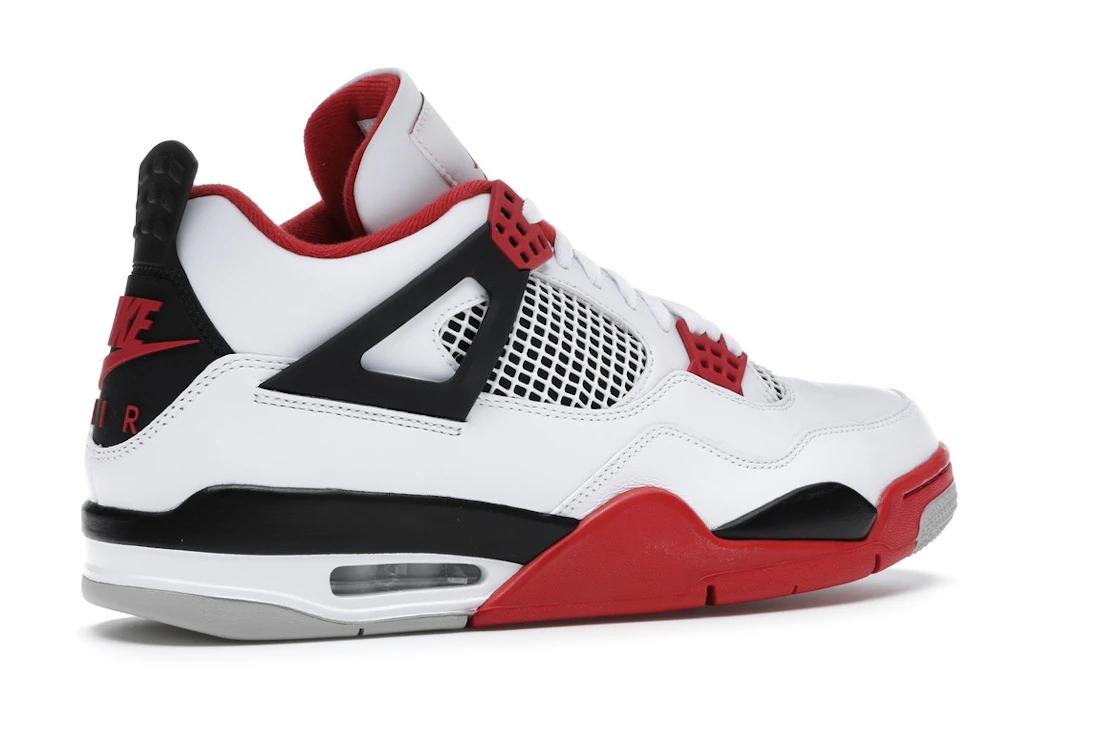 Vue 34 de Jordan 4 Retro Fire Red (2020)