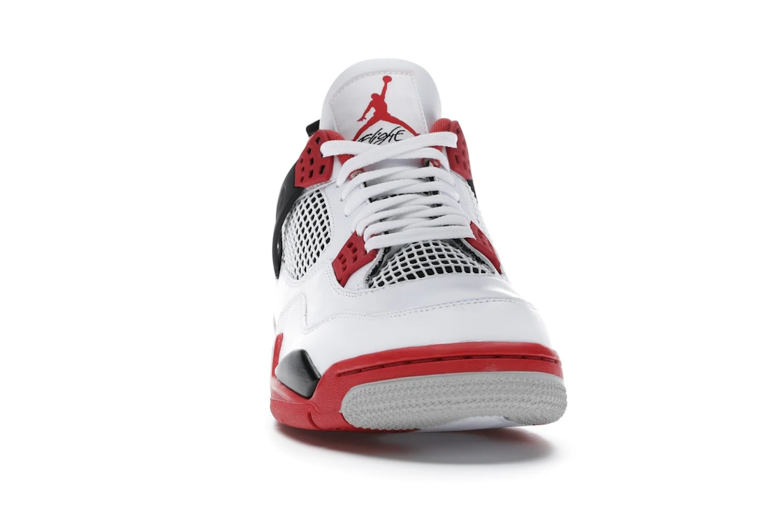 Vue 9 de Jordan 4 Retro Fire Red (2020)