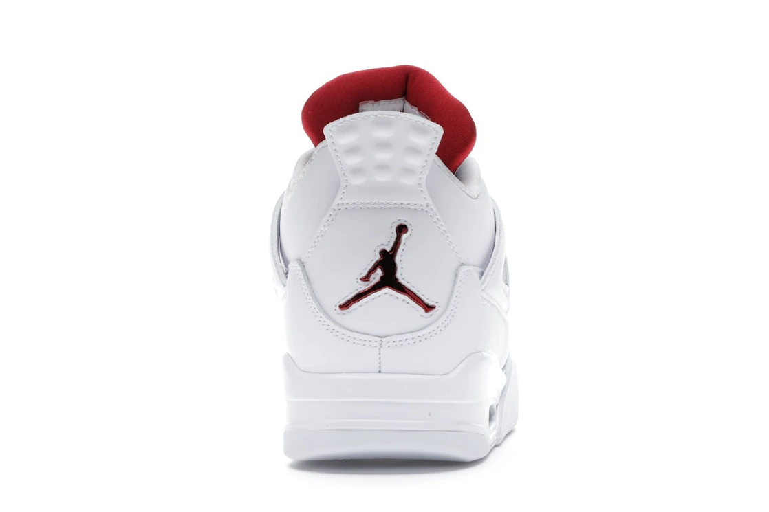 Vue 28 de Jordan 4 Retro Metallic Red