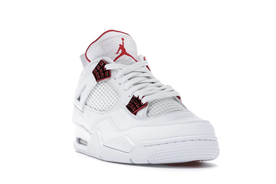 Vue 7 de Jordan 4 Retro Metallic Red