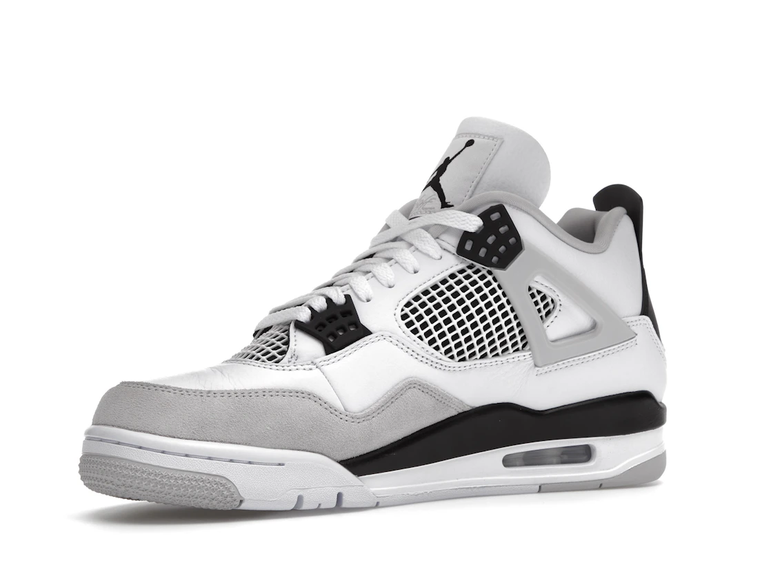 Vue 16 de Jordan 4 Retro Military Black