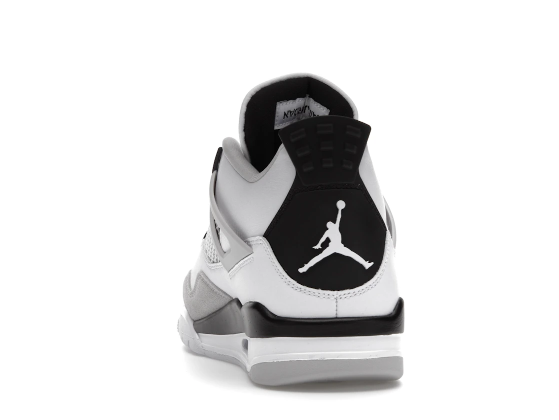 Vue 27 de Jordan 4 Retro Military Black