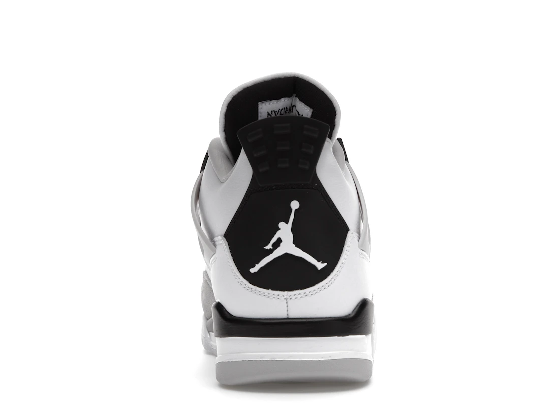Vue 28 de Jordan 4 Retro Military Black