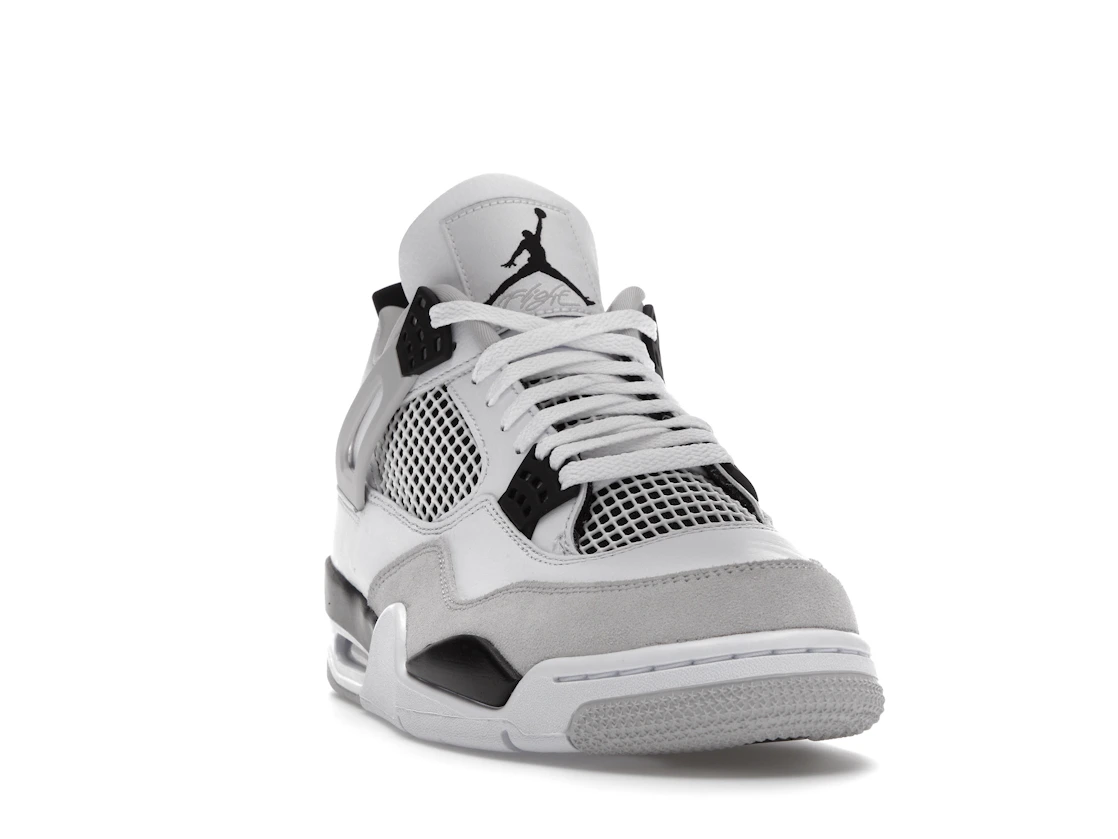 Vue 8 de Jordan 4 Retro Military Black