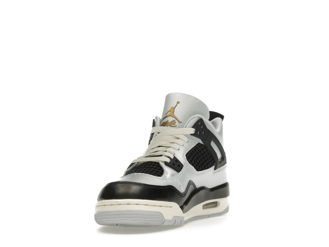 Vue 13 de Jordan 4 Retro Platinum Gold (GS)