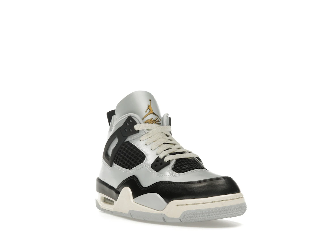 Vue 7 de Jordan 4 Retro Platinum Gold (GS)