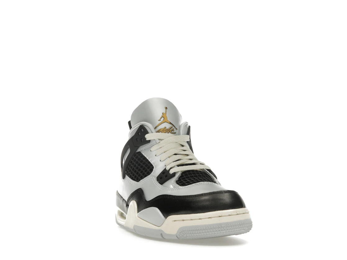 Vue 8 de Jordan 4 Retro Platinum Gold (GS)