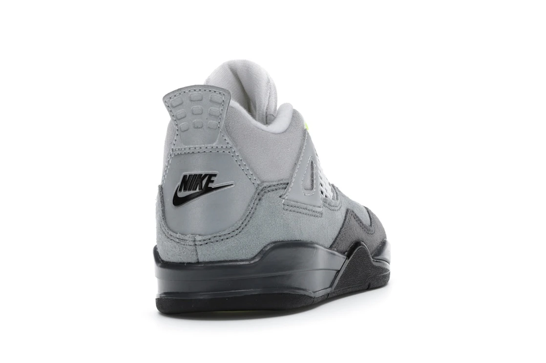 Vue 30 de Jordan 4 Retro SE 95 Neon (PS)