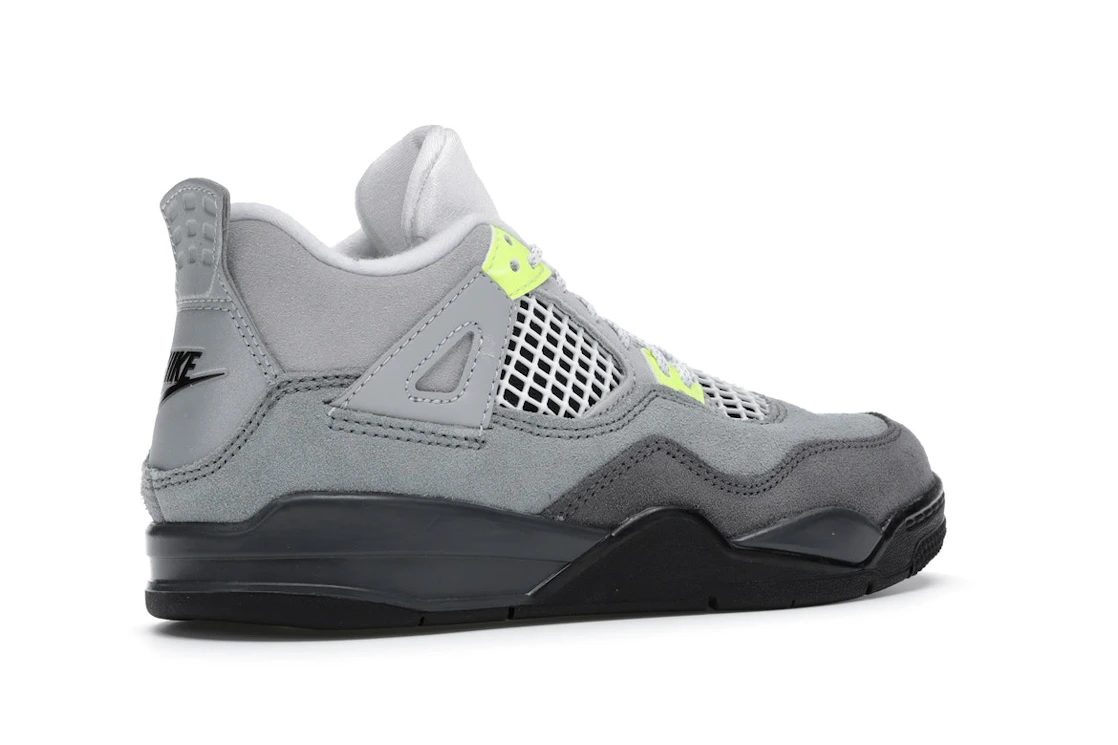 Vue 34 de Jordan 4 Retro SE 95 Neon (PS)