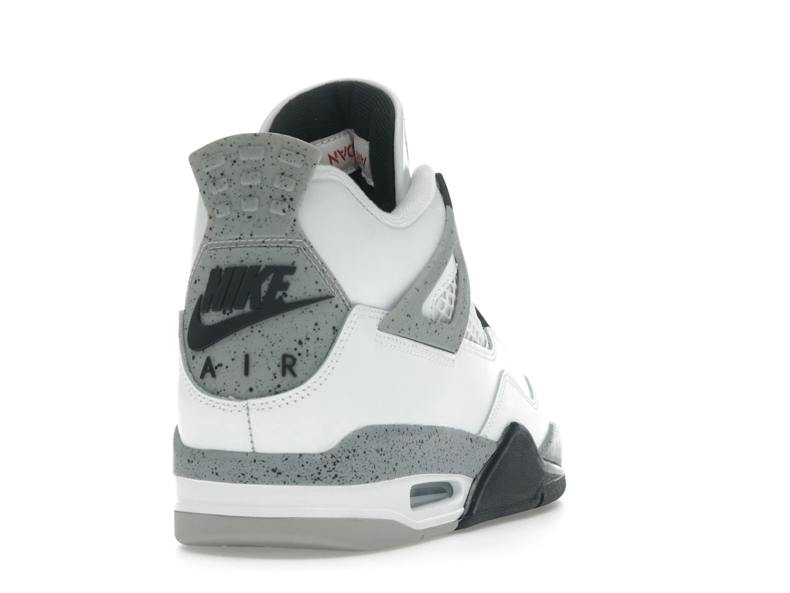 Vue 30 de Jordan 4 Retro White Cement (2025)