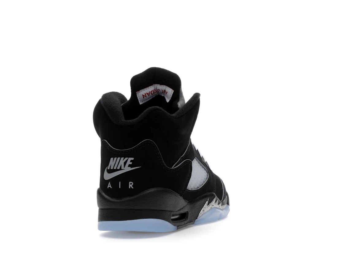 Vue 30 de Jordan 5 Retro OG Black Metallic Reimagined (GS)