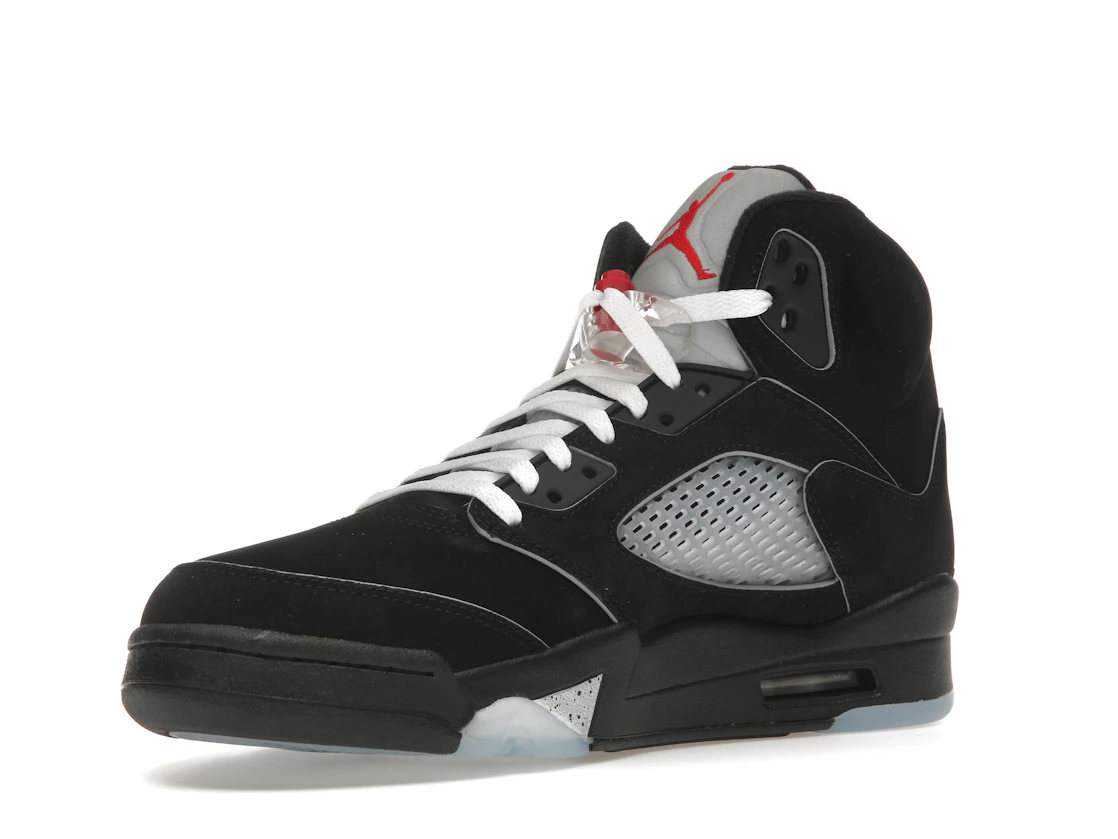 Vue 15 de Jordan 5 Retro OG Black Metallic Reimagined