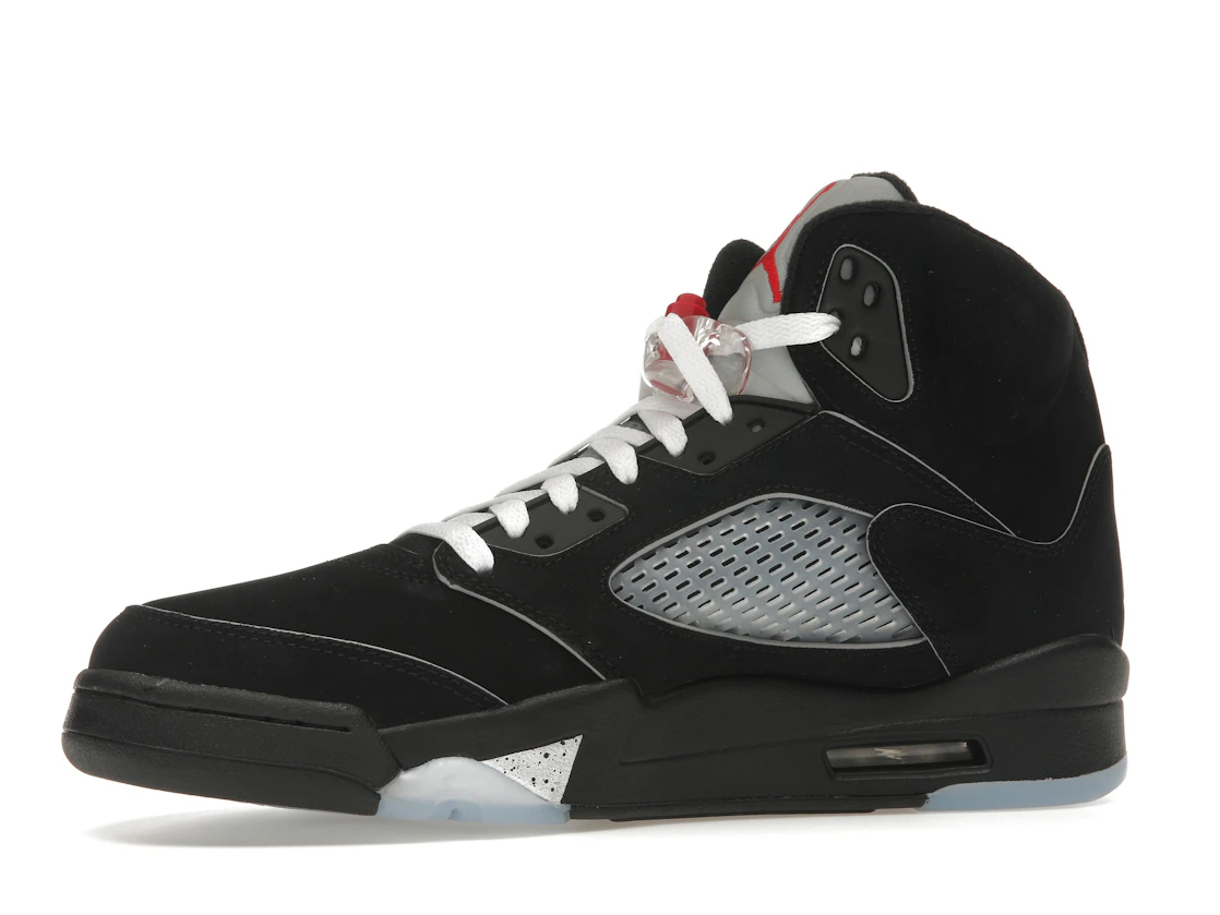 Vue 17 de Jordan 5 Retro OG Black Metallic Reimagined
