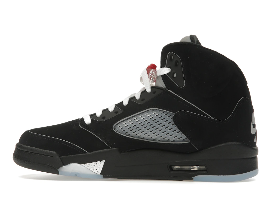 Vue 20 de Jordan 5 Retro OG Black Metallic Reimagined