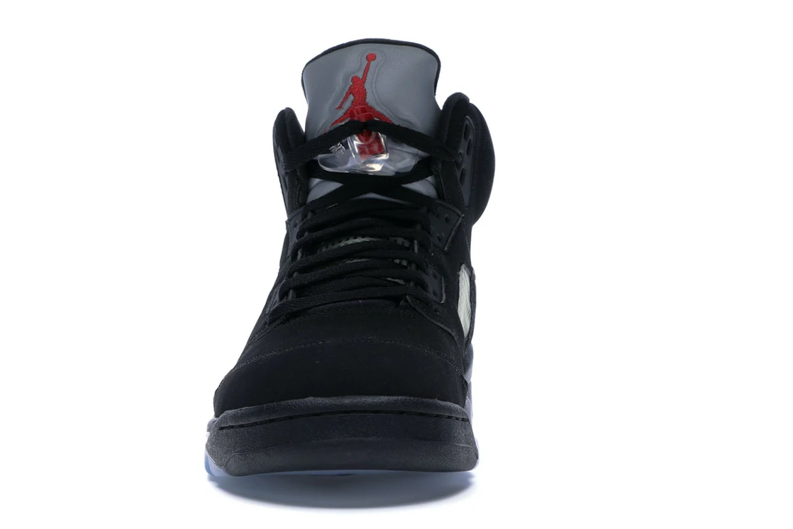 Vue 11 de Jordan 5 Retro Black Metallic (2016)