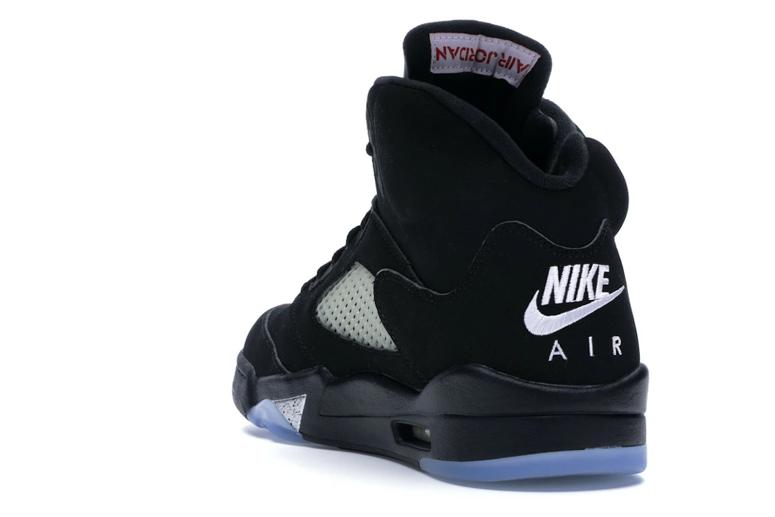 Vue 26 de Jordan 5 Retro Black Metallic (2016)