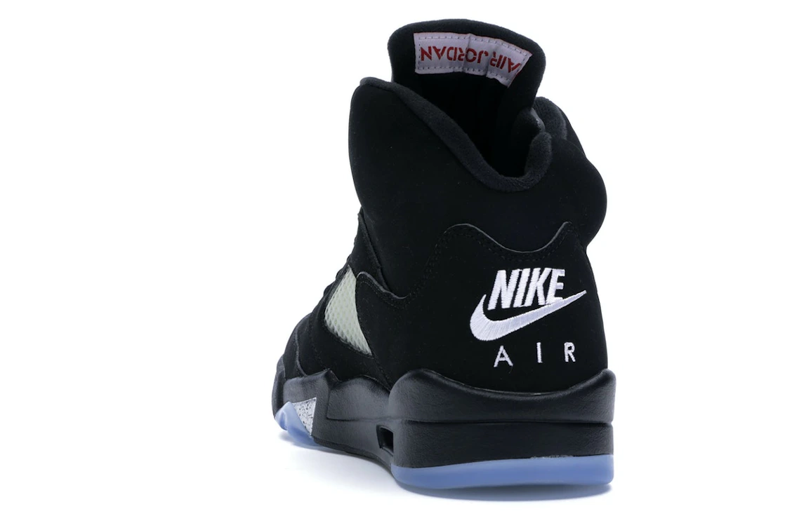 Vue 27 de Jordan 5 Retro Black Metallic (2016)