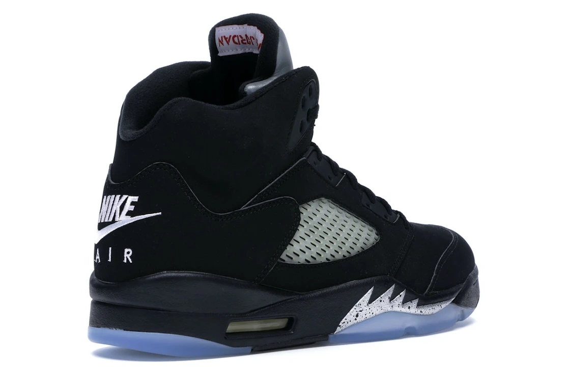 Vue 33 de Jordan 5 Retro Black Metallic (2016)
