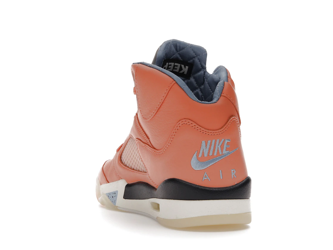 Vue 26 de Jordan 5 Retro DJ Khaled We The Best Crimson Bliss