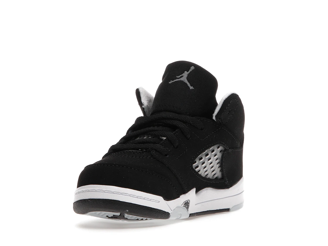 Vue 13 de Jordan 5 Retro Moonlight (2021) (TD)