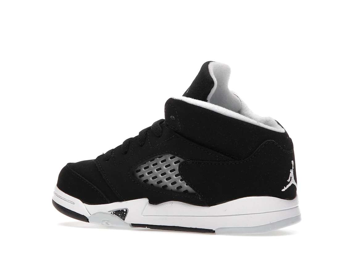 Vue 22 de Jordan 5 Retro Moonlight (2021) (TD)