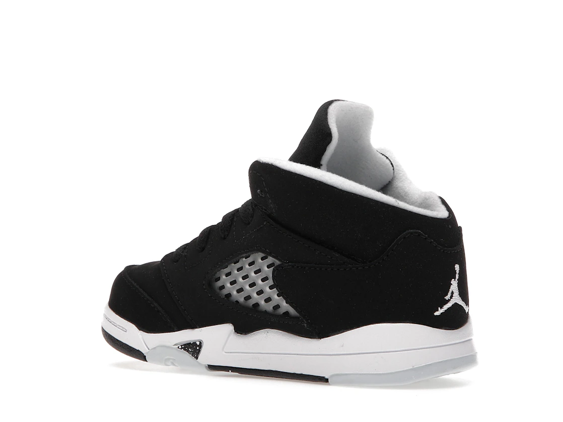 Vue 23 de Jordan 5 Retro Moonlight (2021) (TD)