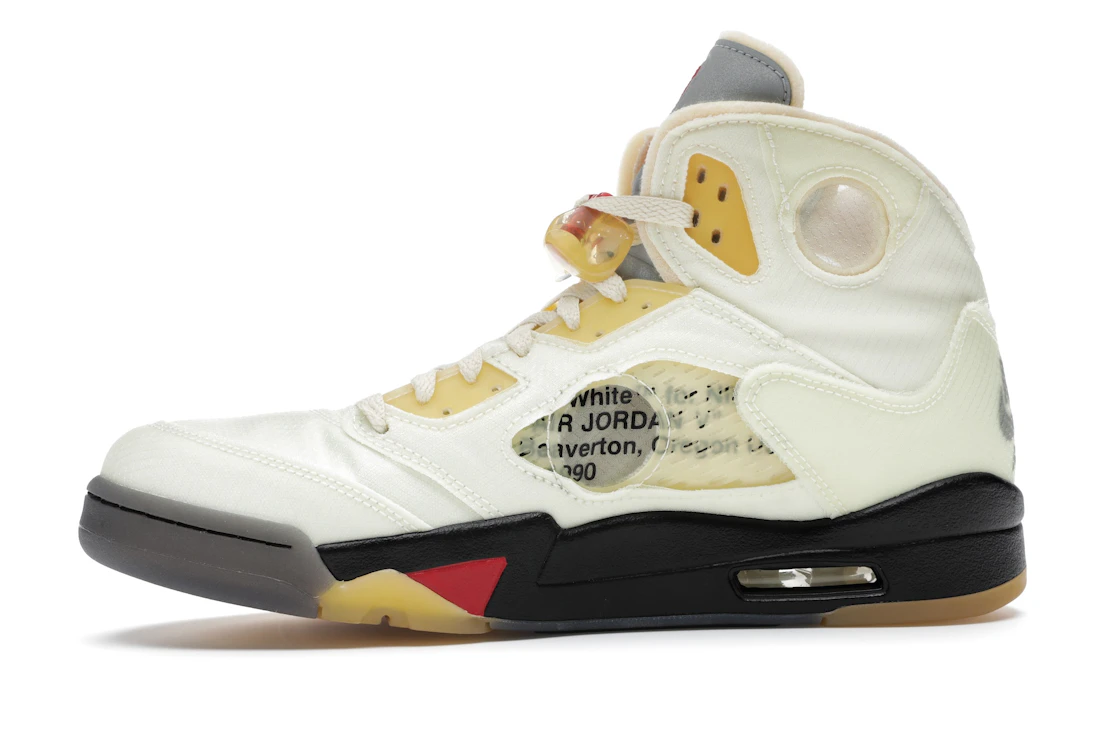 Vue 18 de Jordan 5 Retro Off-White Sail