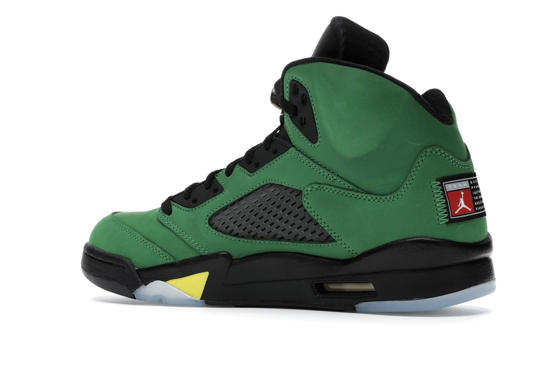 Vue 22 de Jordan 5 Retro SE Oregon