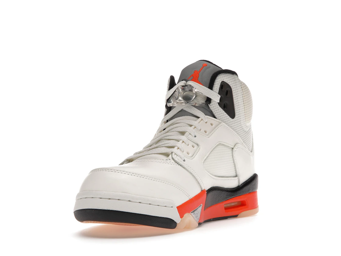 Vue 13 de Jordan 5 Retro Shattered Backboard